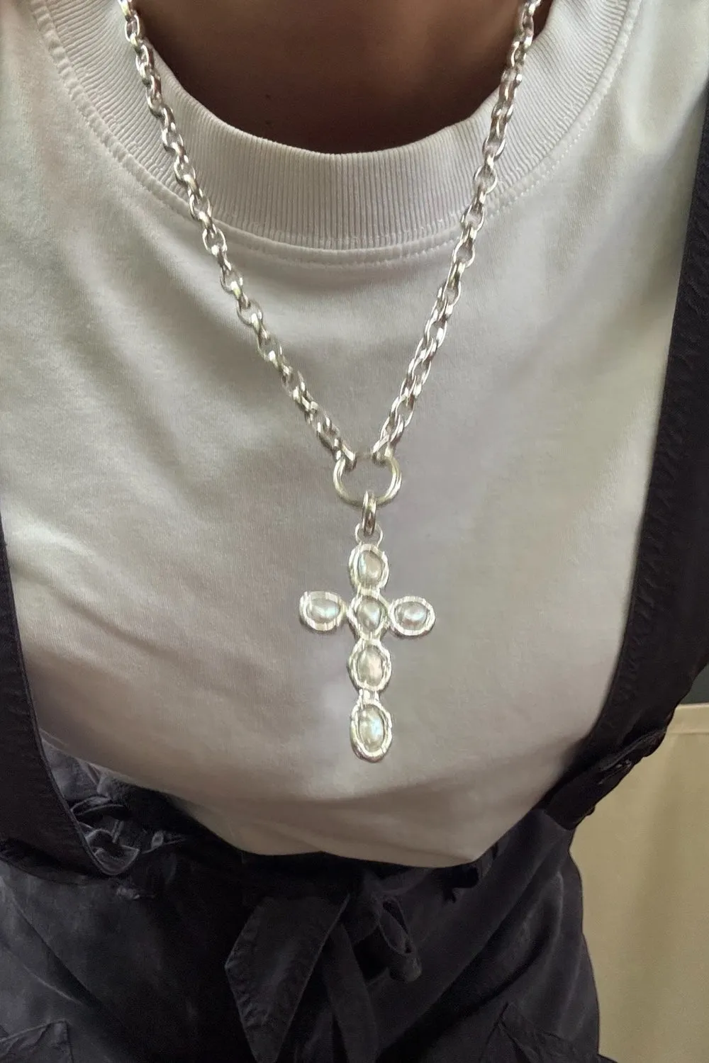 Grande Pearl Cross Charm in Silver