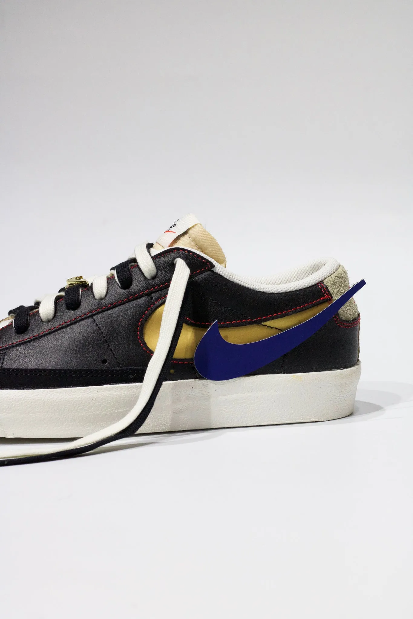 NIKE BLAZER LOW '77 PRM "BLK/LIGHT STONE"